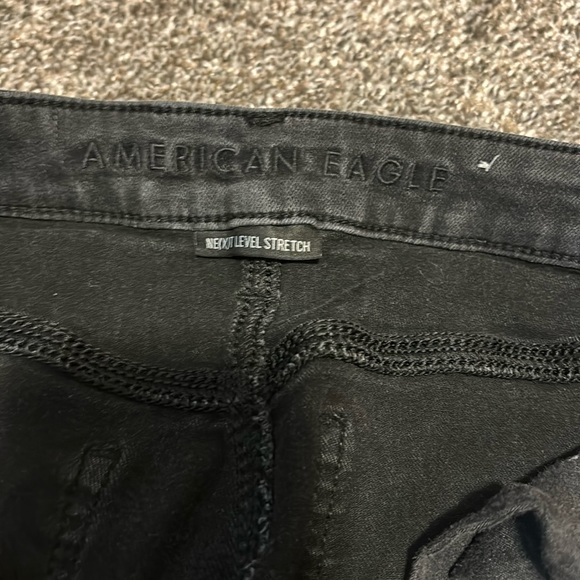 Women’s American Eagle Super Ho-Rise Jeggings - Picture 4 of 5